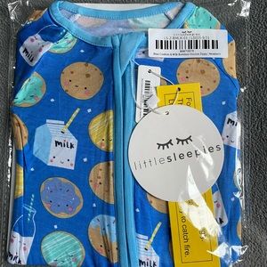 Little Sleepies Blue cookies & milk zippy